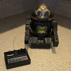 Nikko R/C Robot with Controller